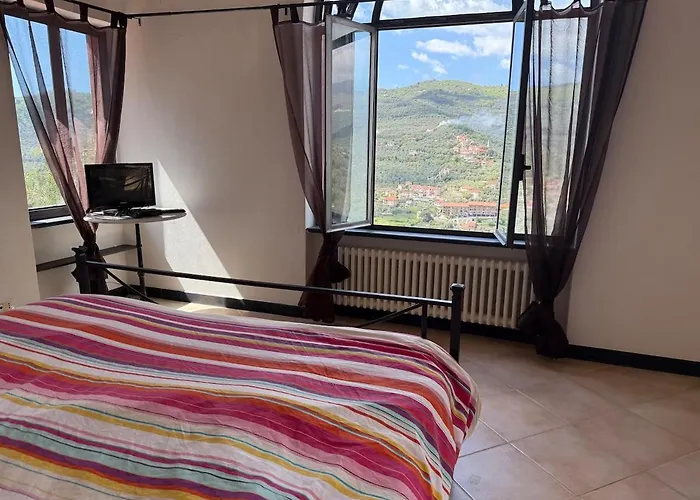 빌라 Host4u - Cuccarello With Stunning View On The Valley